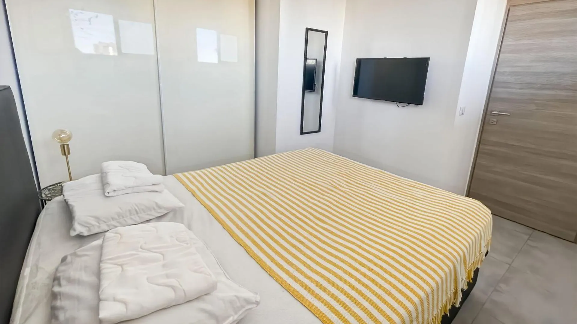 Serenity Cannes Cozy One-Bedroom Apartment
